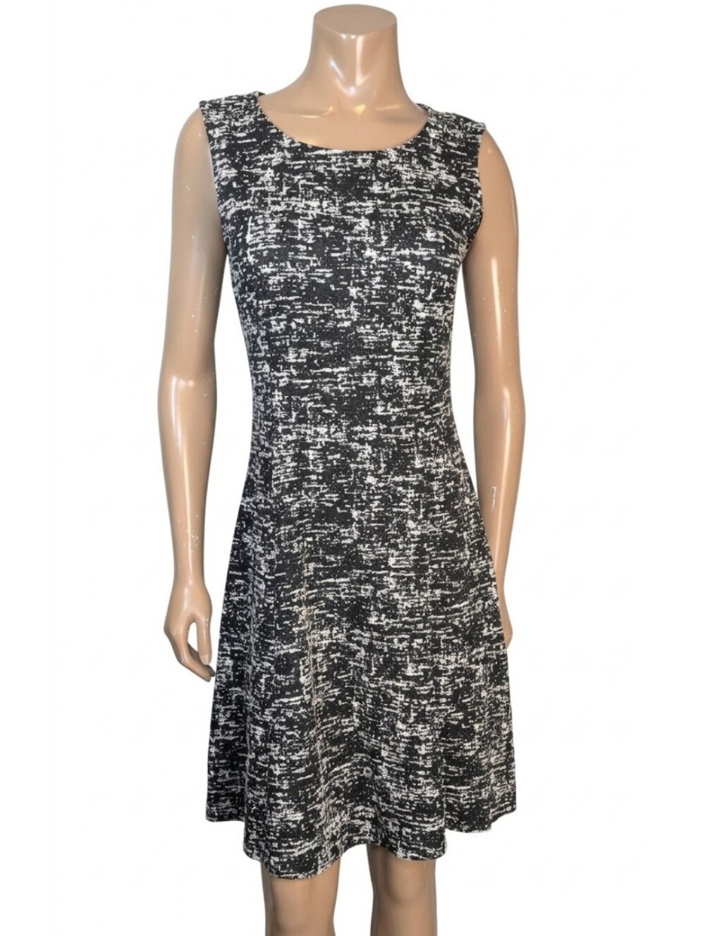NEW Joe Fresh Sleeveless A-Line Knit Dress Size Medium Black White Space Dye